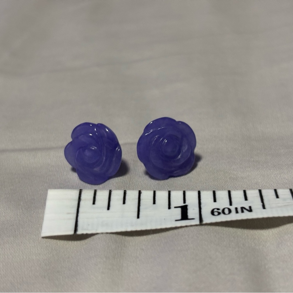 Rose Jade Stud Earrings. - Picture 7 of 7